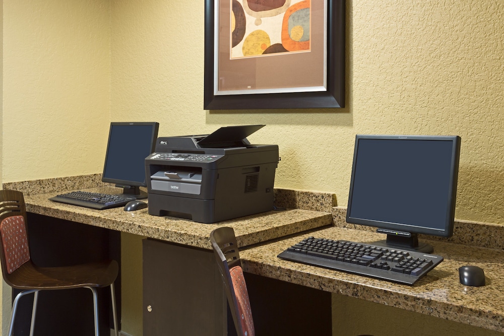 holiday inn express and suites hollywood ft lauder