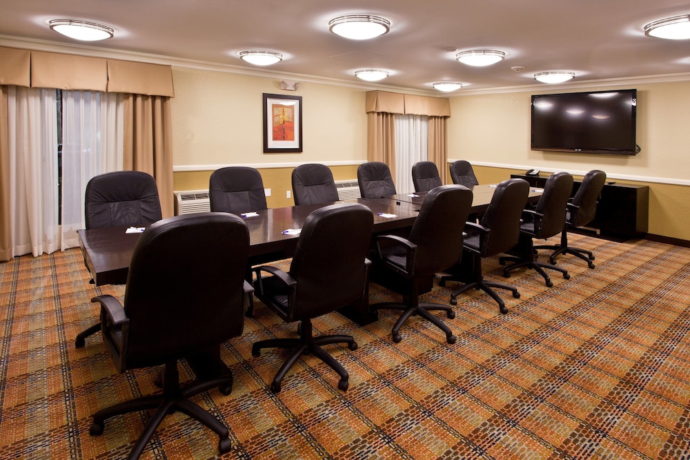 holiday inn express and suites hollywood ft lauder