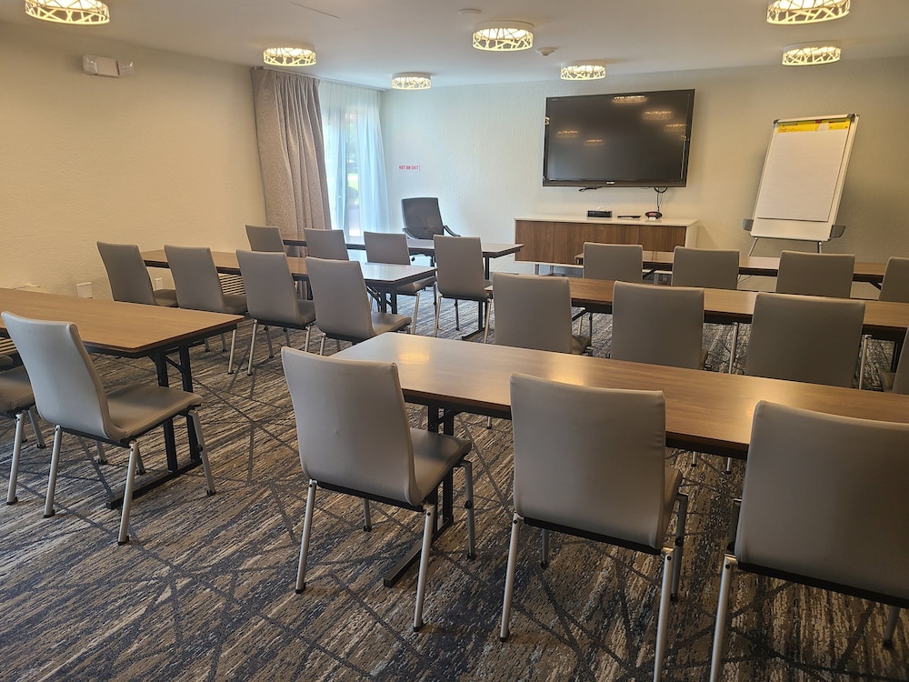 holiday inn express and suites hollywood ft lauder
