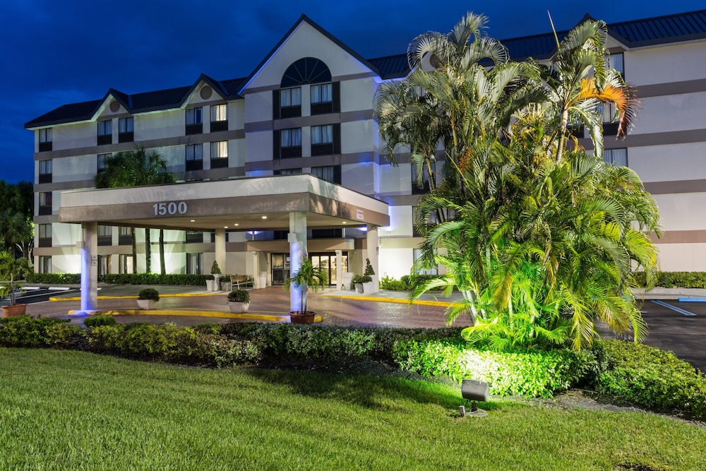 holiday inn express and suites hollywood ft lauder