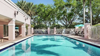 doubletree by hilton sunrise sawgrass mills