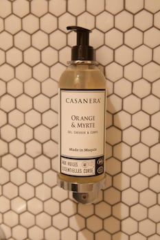 hotel montholon paris