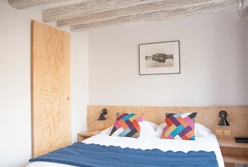 hotel montholon paris