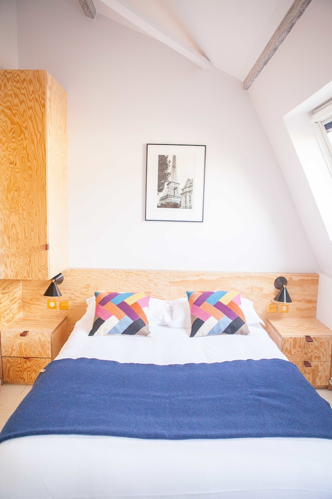 hotel montholon paris