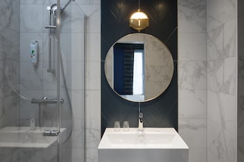 ibis styles paris nation cours de vincennes