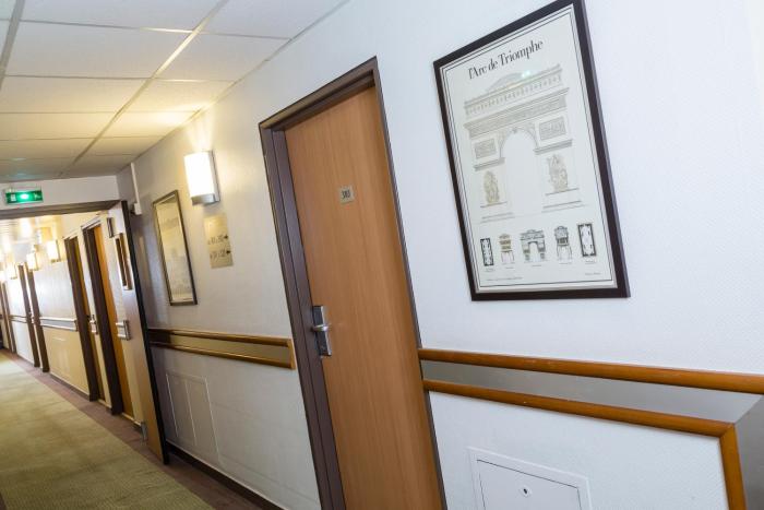 hotel paris louis blanc