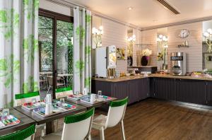 hotel paris louis blanc