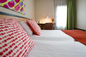 hotel paris louis blanc