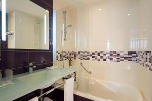 best western anjou lafayette opera