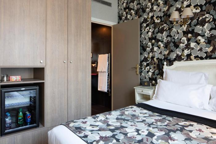 regents garden astotel