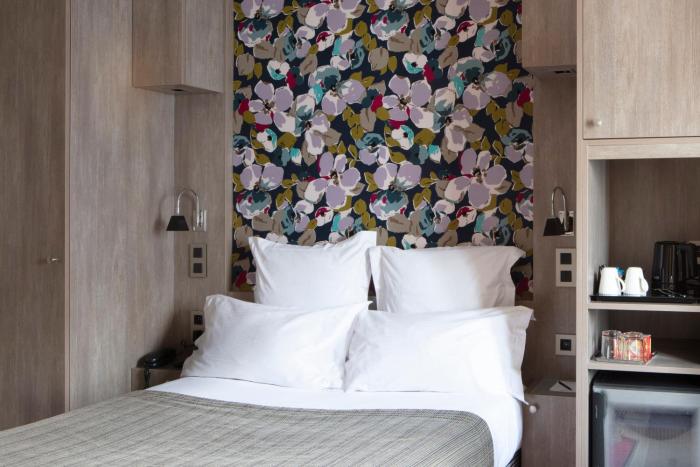 regents garden astotel