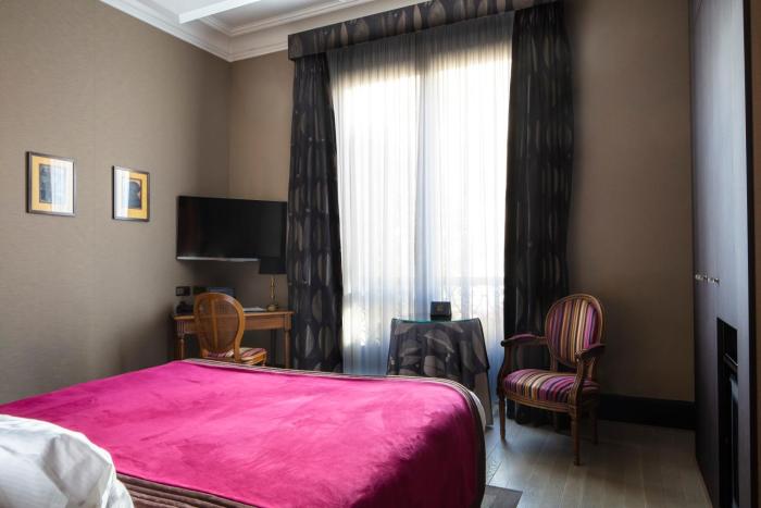 regents garden astotel