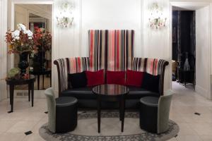 regents garden astotel