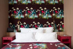 regents garden astotel