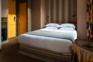 regents garden astotel