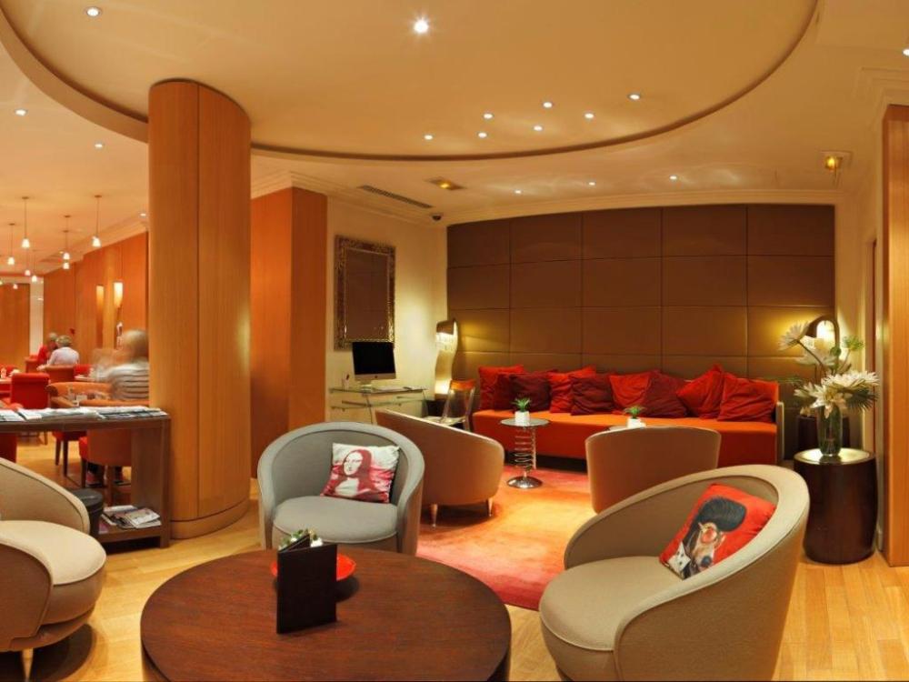 westside arc de triomphe hotel