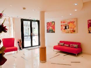 westside arc de triomphe hotel