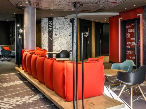 Ibis Paris La Defense Courbevoie,Fontainebleau>>Courbevoie,3 star