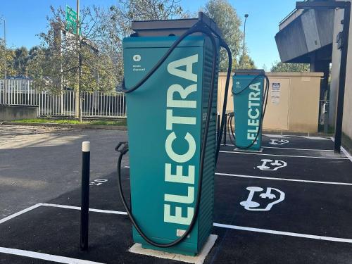 Ibis Paris La Defense Courbevoie,Fontainebleau>>Courbevoie,3 star