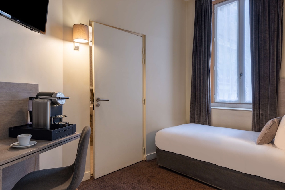 hotel aston