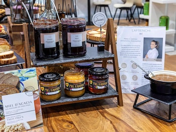 mercure paris porte dorleans hotel