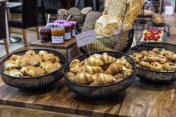 mercure paris porte dorleans hotel