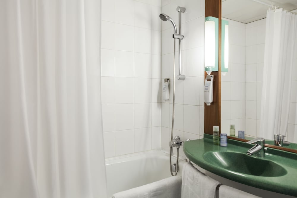 ibis paris porte de bercy