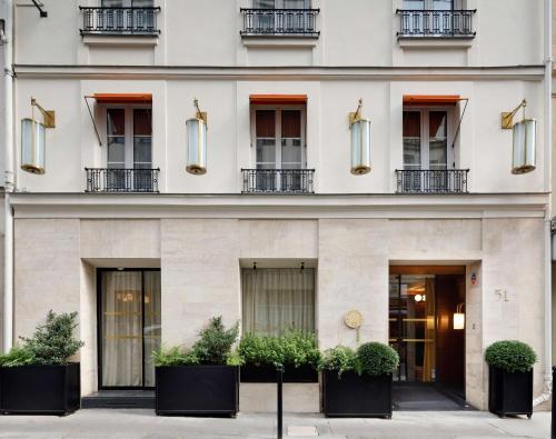 le belgrand hotel paris champs elysees tapestry by hilton