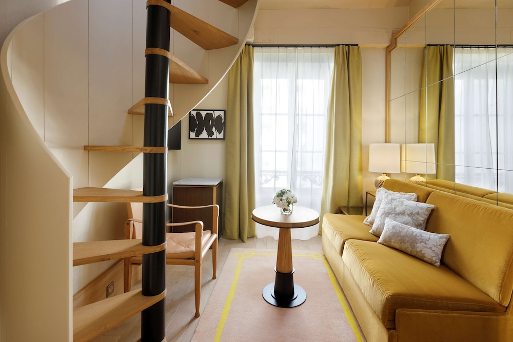 le belgrand hotel paris champs elysees tapestry by hilton