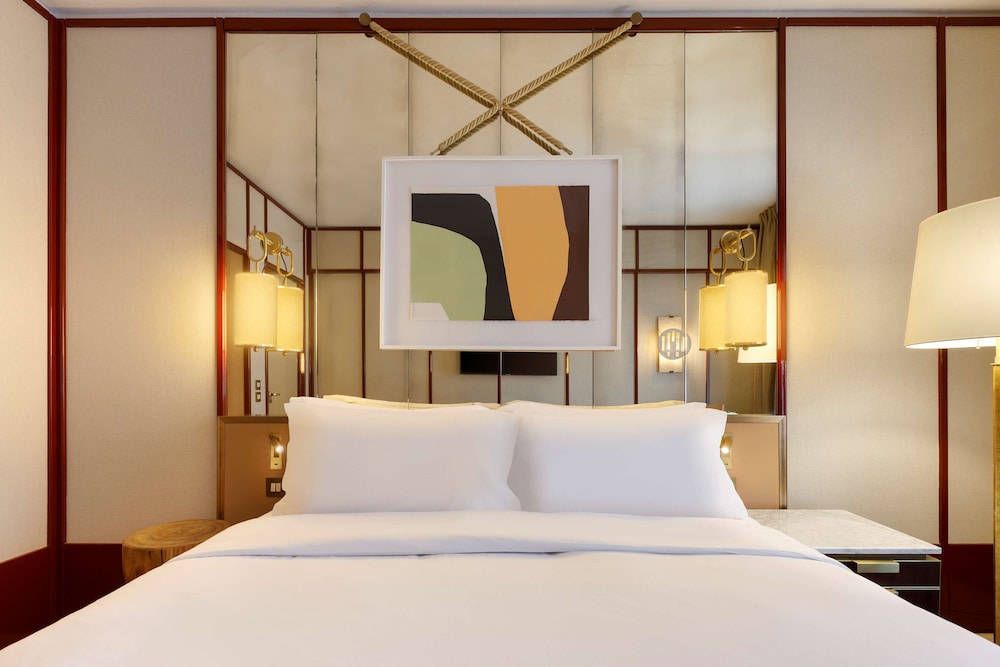 le belgrand hotel paris champs elysees tapestry by hilton