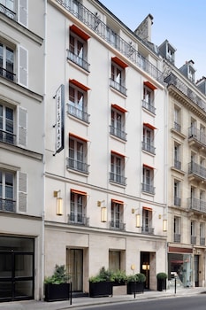 le belgrand hotel paris champs elysees tapestry by hilton