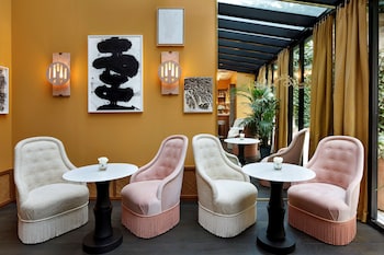le belgrand hotel paris champs elysees tapestry by hilton
