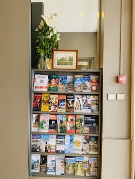 hotel williams opera adults only