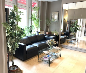 hotel williams opera adults only