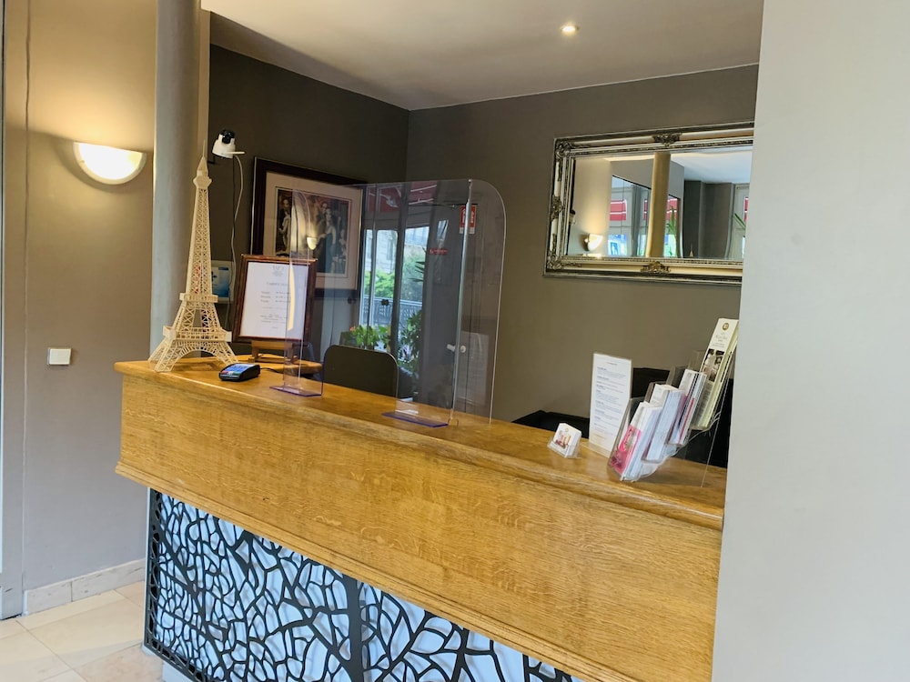 hotel williams opera adults only