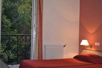 hotel williams opera adults only