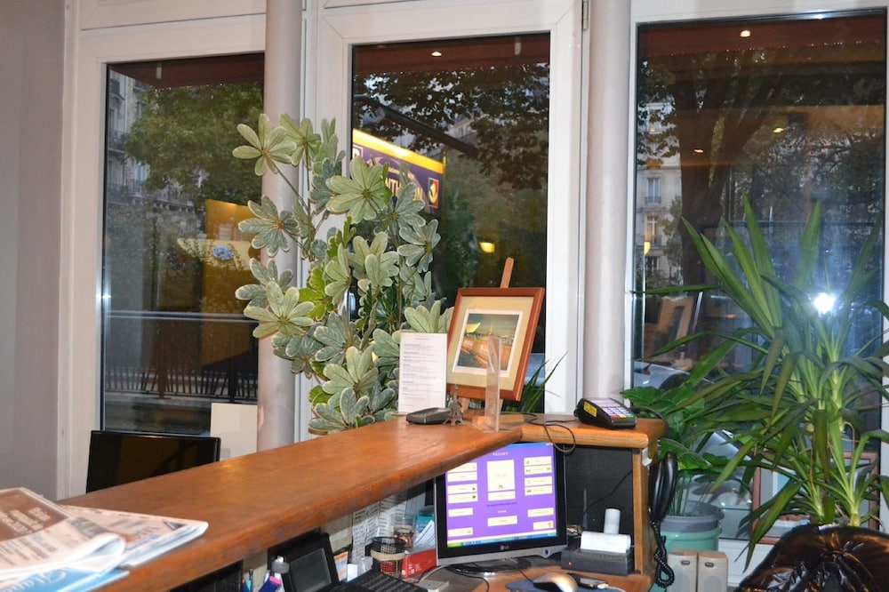 hotel williams opera adults only