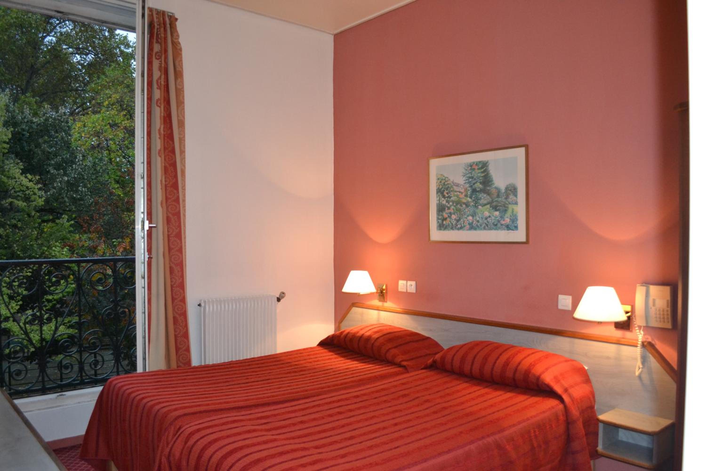 hotel williams opera adults only