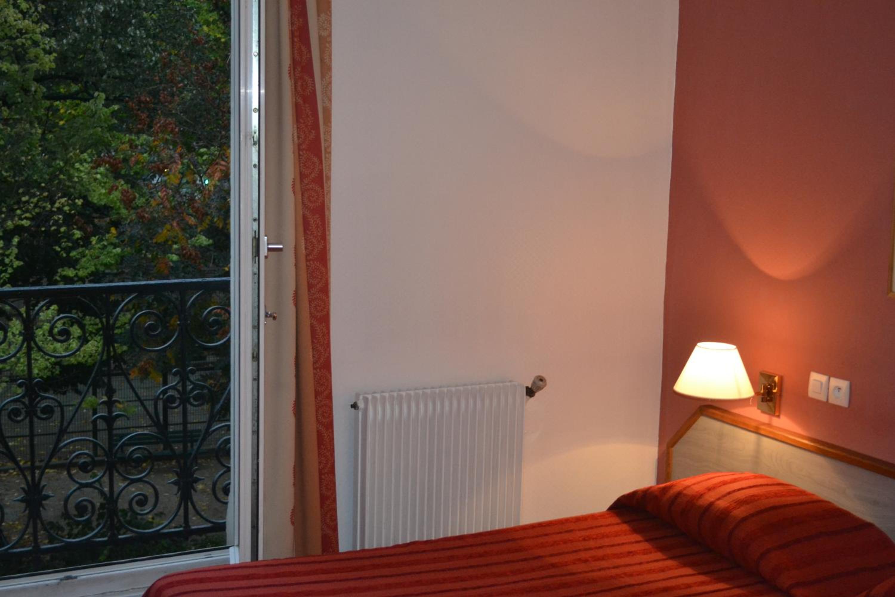 hotel williams opera adults only