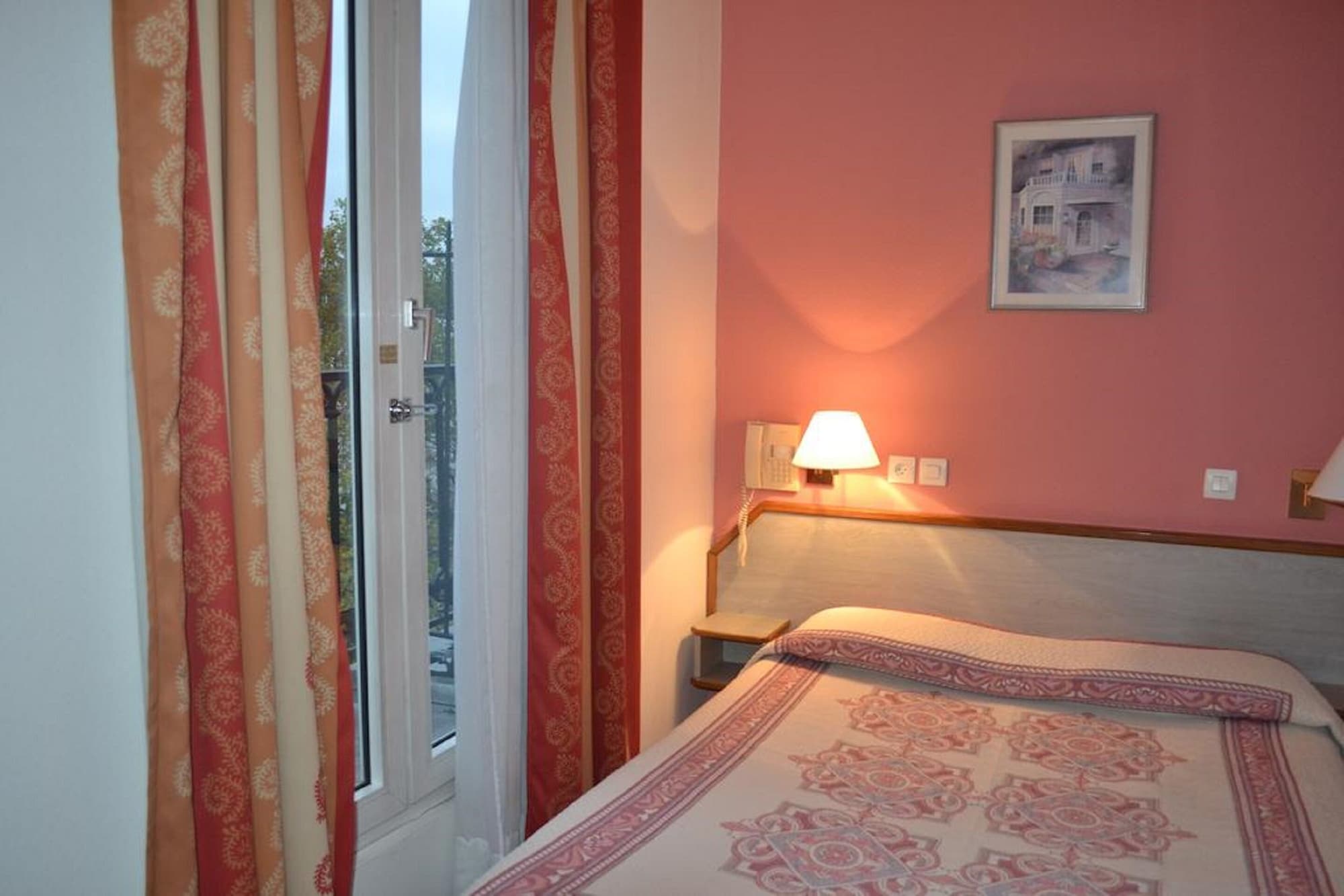 hotel williams opera adults only