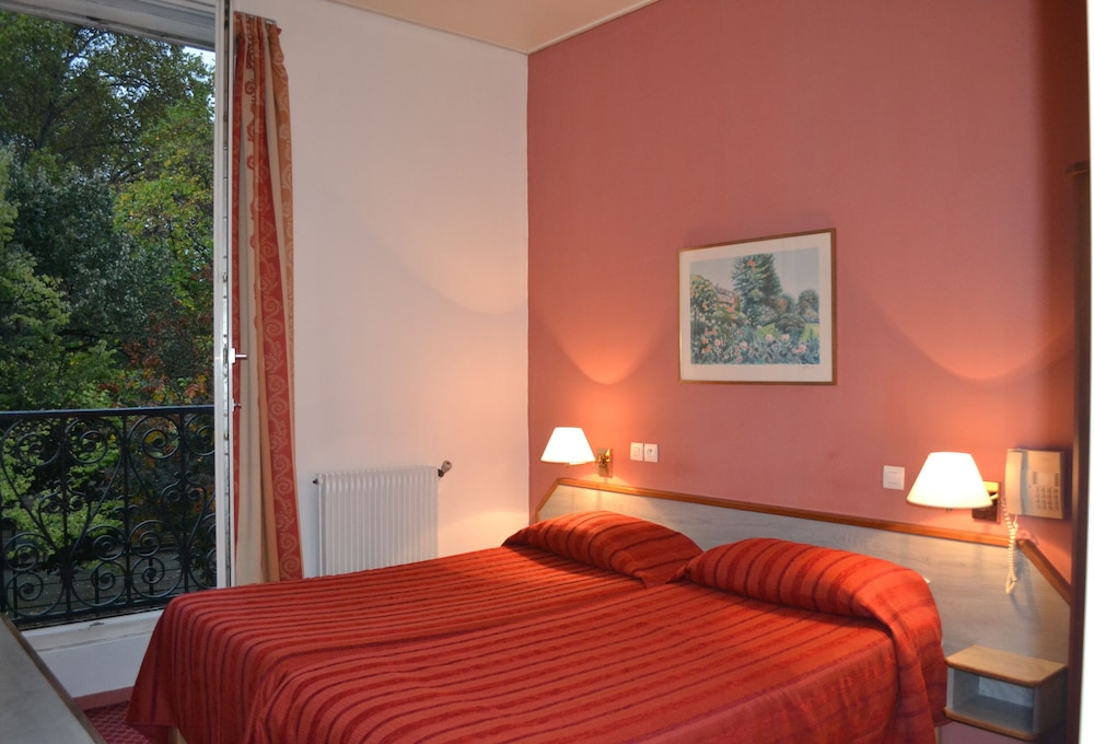 hotel williams opera adults only