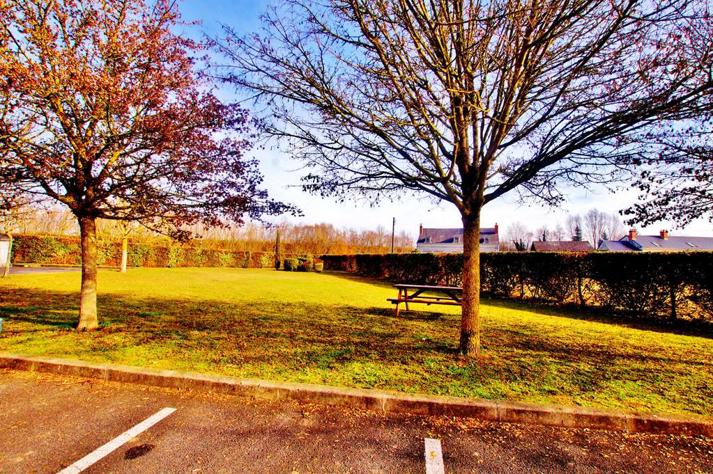 premiere classe saumur