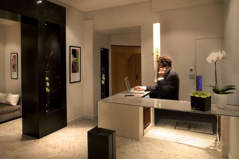 hotel marceau champs elysees