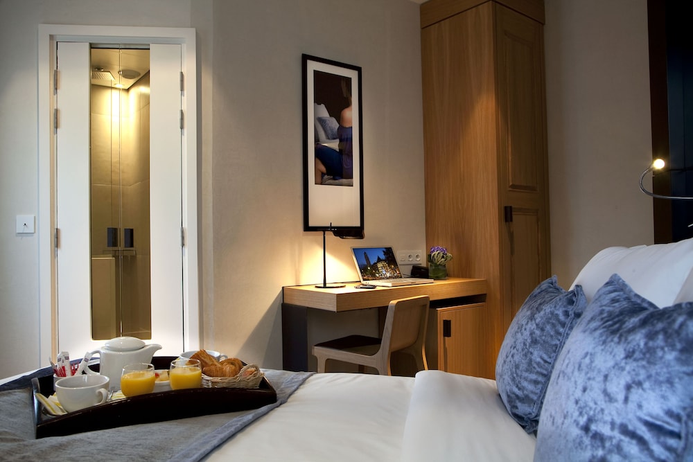 hotel marceau champs elysees