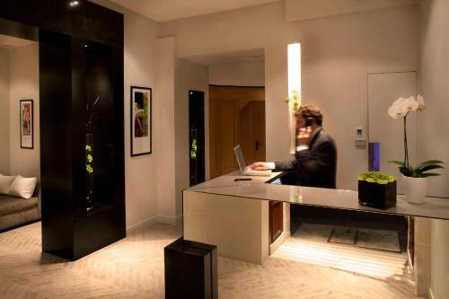 hotel marceau champs elysees