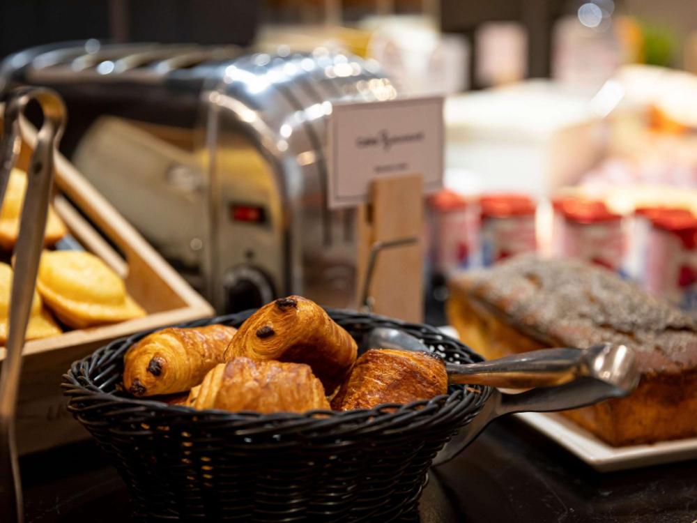 hotel ibis daumesnil porte doree adults only