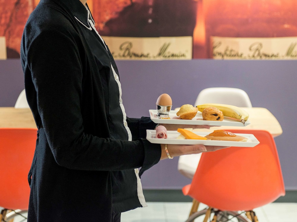 hotel ibis daumesnil porte doree adults only