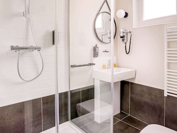 hotel ibis daumesnil porte doree adults only