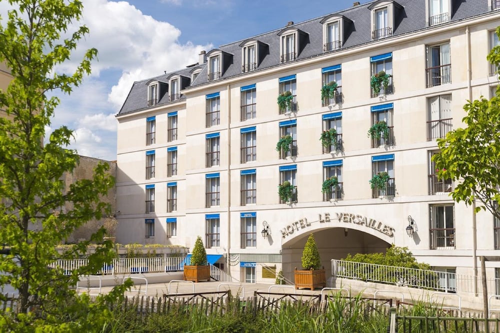hotel le versailles