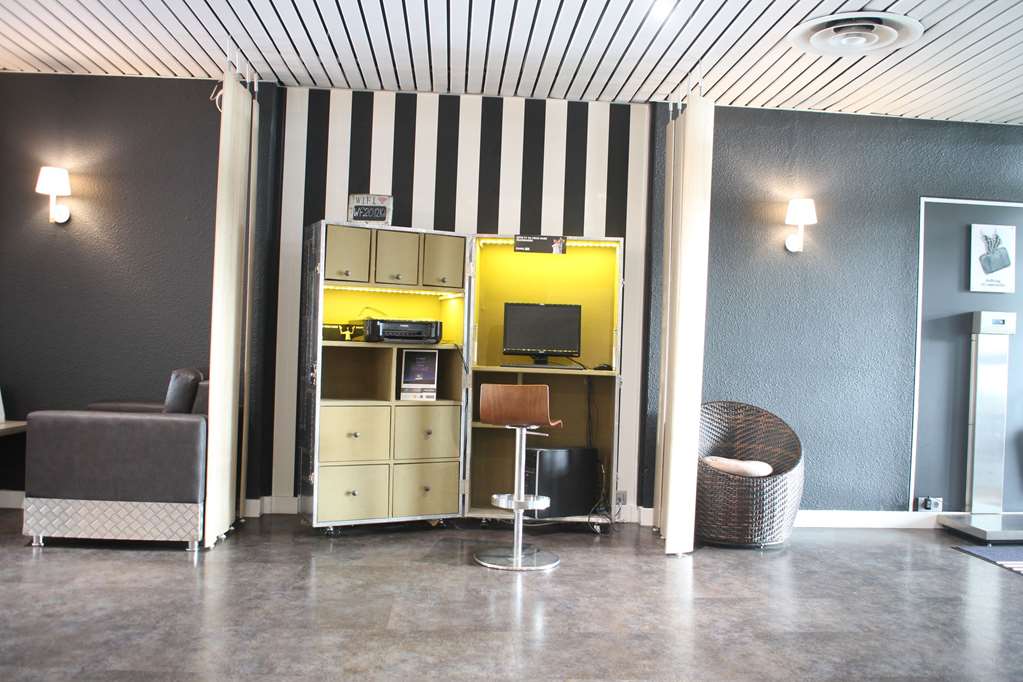 kyriad orly aeroport athis mons